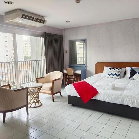 Oyo 75446 Travis Inthamara 49 Hotel Bangkok Eksteriør billede