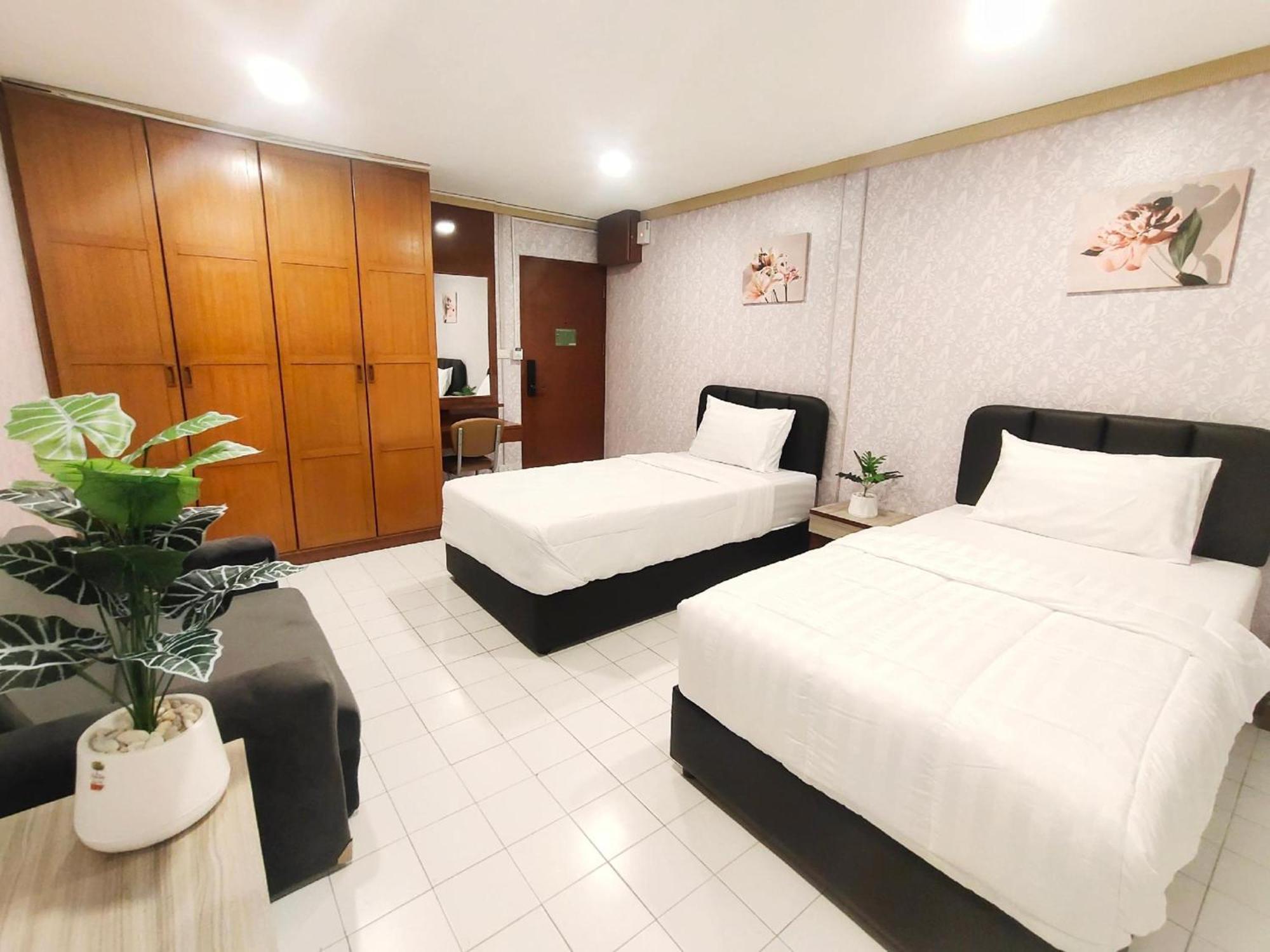 Oyo 75446 Travis Inthamara 49 Hotel Bangkok Eksteriør billede